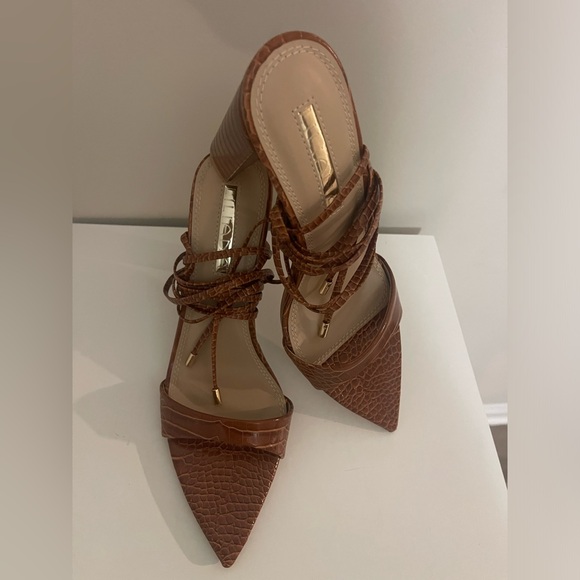 Liliana Brown Textured Strappy Sandals - Picture 3 of 4